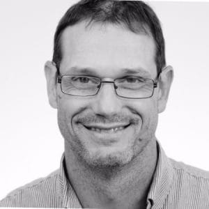 Traditional Trauma Training for the Non-Traditional 1 Kyle Sims Director of New Product Development SAM Medical