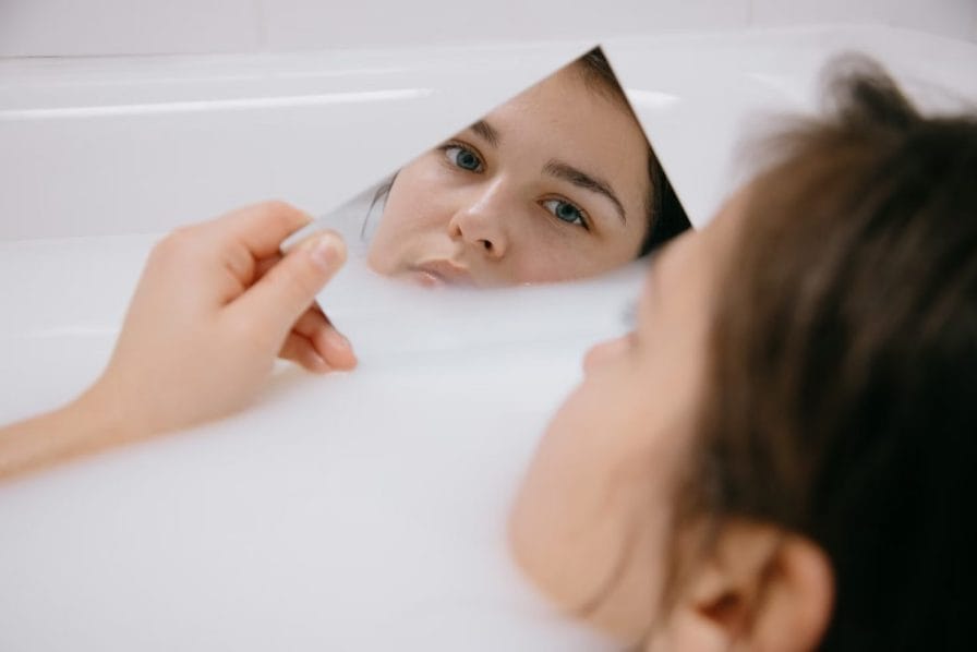 4 Different Ways How Stress & Nutrition Affects Acne 1 image 4 2